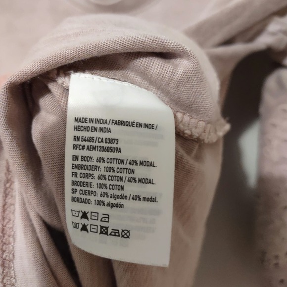 American Eagle Lilac Eyelet Soft & Sexy Sleeve Top Size XS - Picture 4 of 5